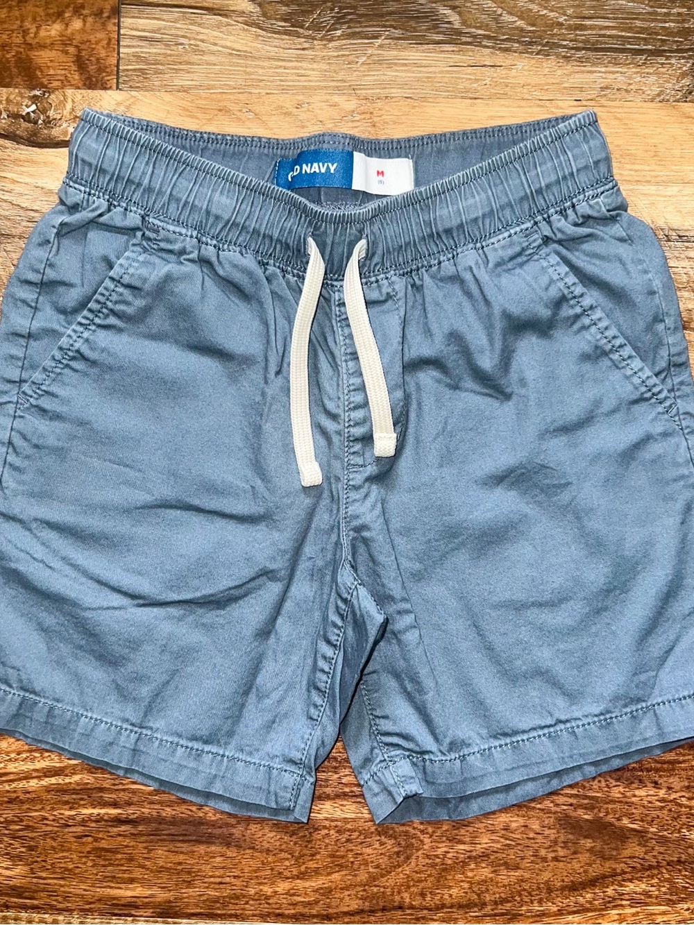 Old Navy Boys Above Knee Dock Shorts (3 Pack) - Navy/Light Blue/Tan, Size M (8) - Picture 4 of 10